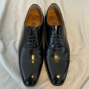 Florsheim Men’s 8D Oxford Cap Toe Black Dress Shoe